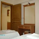 Nur Aparthotel 2*